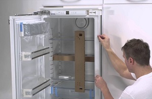 Установка встраиваемого холодильника в Павловске